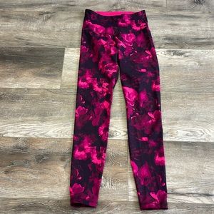 Old Navy Pink & Black Floral Print Leggings